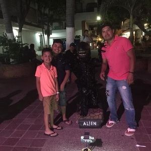 Meet your Posher, Emerson